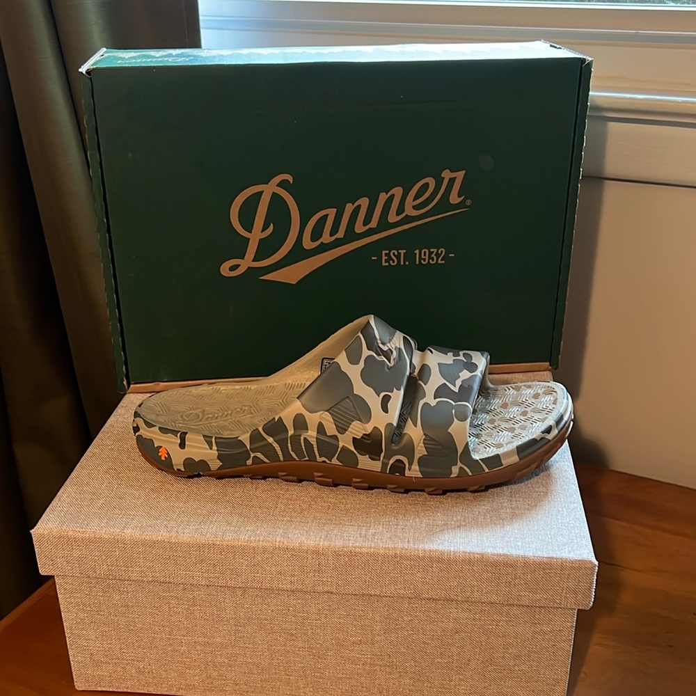 Danner Size 10 Slides